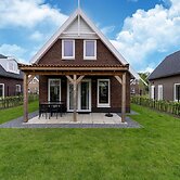 Holiday Home in South Holland by Stompaarde Plas
