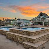 Flamingo House 4 Bedroom Home by RedAwning