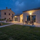 Stylish Panoramic Villa With Private Pool