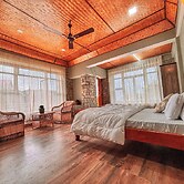 LungZhong Retreat Silk route