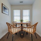 Buxton Apartment ~ 2 Mi to Lighthouse Beach!