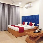 Hotel Lake View -Near Sukhna Lake