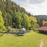 Eco Farm Mikl Pine Tree Apartment