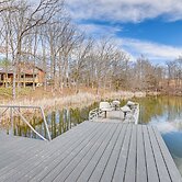 Historic Clark Cabin w/ Deck & Fishing Pond Access
