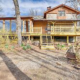 Historic Clark Cabin w/ Deck & Fishing Pond Access