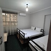 HOSTEL CHINOR