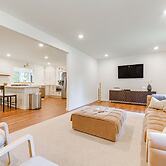 Palmetto Cottage w/ Fire Pit, Game Table + More!