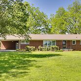 Dog-friendly Lexington Retreat: Step-free Access!