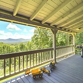 Ashe County Log Cabin: Mountain-view Deck, Sauna