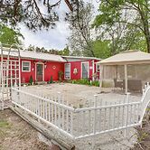 Rural Louisiana Vacation Rental w/ Fire Pit!