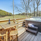 Kitty Hawk Apartment w/ Hot Tub - 1 Mi to Beach!