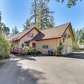 Union Vacation Rental w/ Golf Course Views!