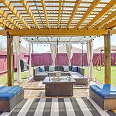 Chic & Relaxing Katy Escape w/ Community Pool!