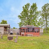 Dog-friendly Cabin Near Pymatuning Lake!