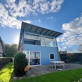 6 Pers Modern Harbor House With Fenced Garden With the Lake View