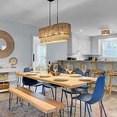 Ion by Avantstay Walk to Beach, Dining, Shopping Central Location Deck