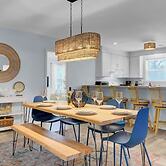 Ion by Avantstay Walk to Beach, Dining, Shopping Central Location Deck