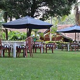 IZAAK WALTON INN EMBU