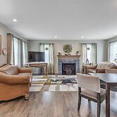 Mommyc's Villa Fun House 4 Bedroom Home by RedAwning