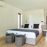 Quintãs Farm Houses