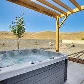 Luxe Living: Grand Junction Home w/ Hot Tub, Views