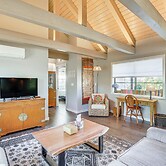 Peaceful Eugene Country Cottage w/ Mountain Views