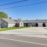 Pet-friendly Hughson Getaway, 9 Mi to Modesto!