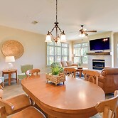 Spacious Springfield Home w/ Golf Course View!