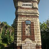 Les Roches