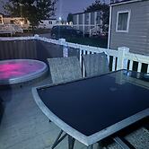 Tattershall Lakes Pet Friendly Hot Tub Breaks