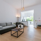 Spacious and Bright Apartment With Sunny Terrace