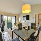 Charming Condo w/ Balcony, 1 Mi to UNC Charlotte!