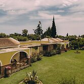 Trikalioti's Lush Estate Apt Arethousa