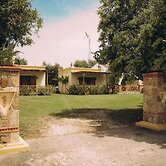 Trikalioti's Lush Estate Apt Dimitrios