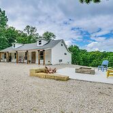 Fire Pit & Grill: Pet-friendly Lake Ozark Cabin!