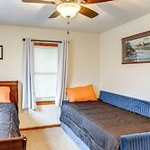 Port Clinton Home: Hot Tub, Steps to Portage River