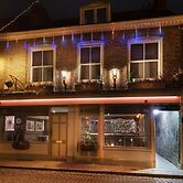 No. Twenty Hotel & Bar