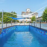 Yeosu Canada meo Village pet Pension