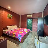 Suree Garden Resort & Karaoke