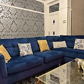 Sheffield - House - Sleeps 5 - Parking - Garden