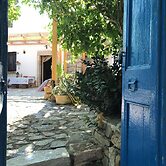 Mylopetra Four Seasons Traditional House