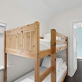 Pebble Corner With Free Parking By My Getaways