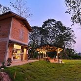 The River Runs Chiang Klang