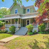 2 Mi to Dtwn: Historic Lynchburg Apartment!