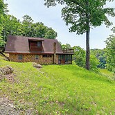 Peaceful South Holston Lake Cabin w/ Dock & Deck!