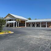 Orangeburg Inn & Suites