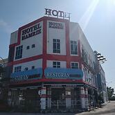 OYO 90995 Hotel Nk Impian