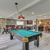 Galveston Group Getaway ~ 2 Blocks to Beach!