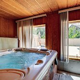 Junction City Home w/ Hot Tub - Near Milford Lake!