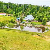 Ronda Home w/ Hot Tub + Fire Pit, Near Wineries!